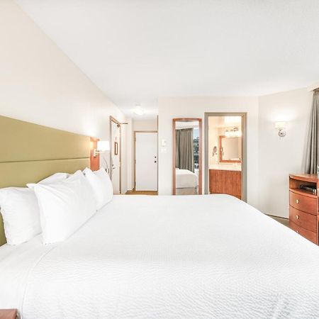 Victoria Regent Waterfront Hotel & Suites Exterior foto