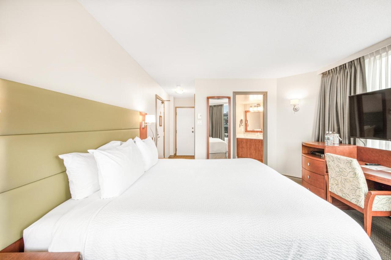 Victoria Regent Waterfront Hotel & Suites Exterior foto
